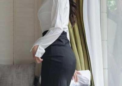 女管家法国满天星 女管家法国满天星酒店服务生