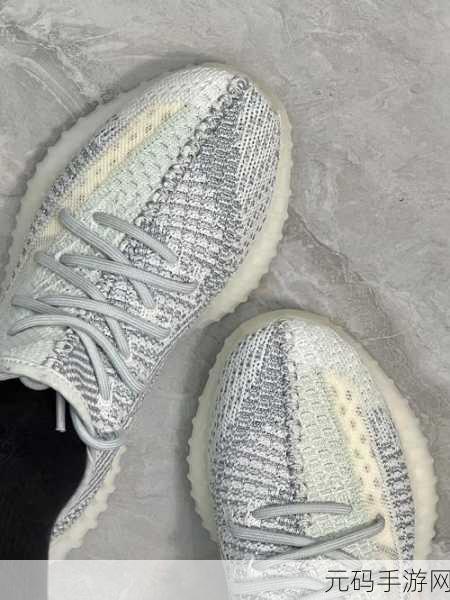 了解yeezy蜜桃满天星，当然可以！以下是一些关于Yeezy蜜桃满天星的扩展